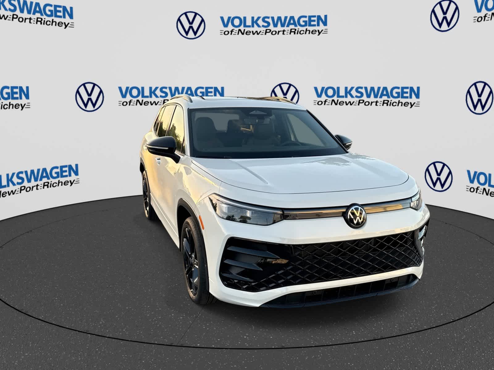 2026 Volkswagen Tiguan SE R-Line Negro