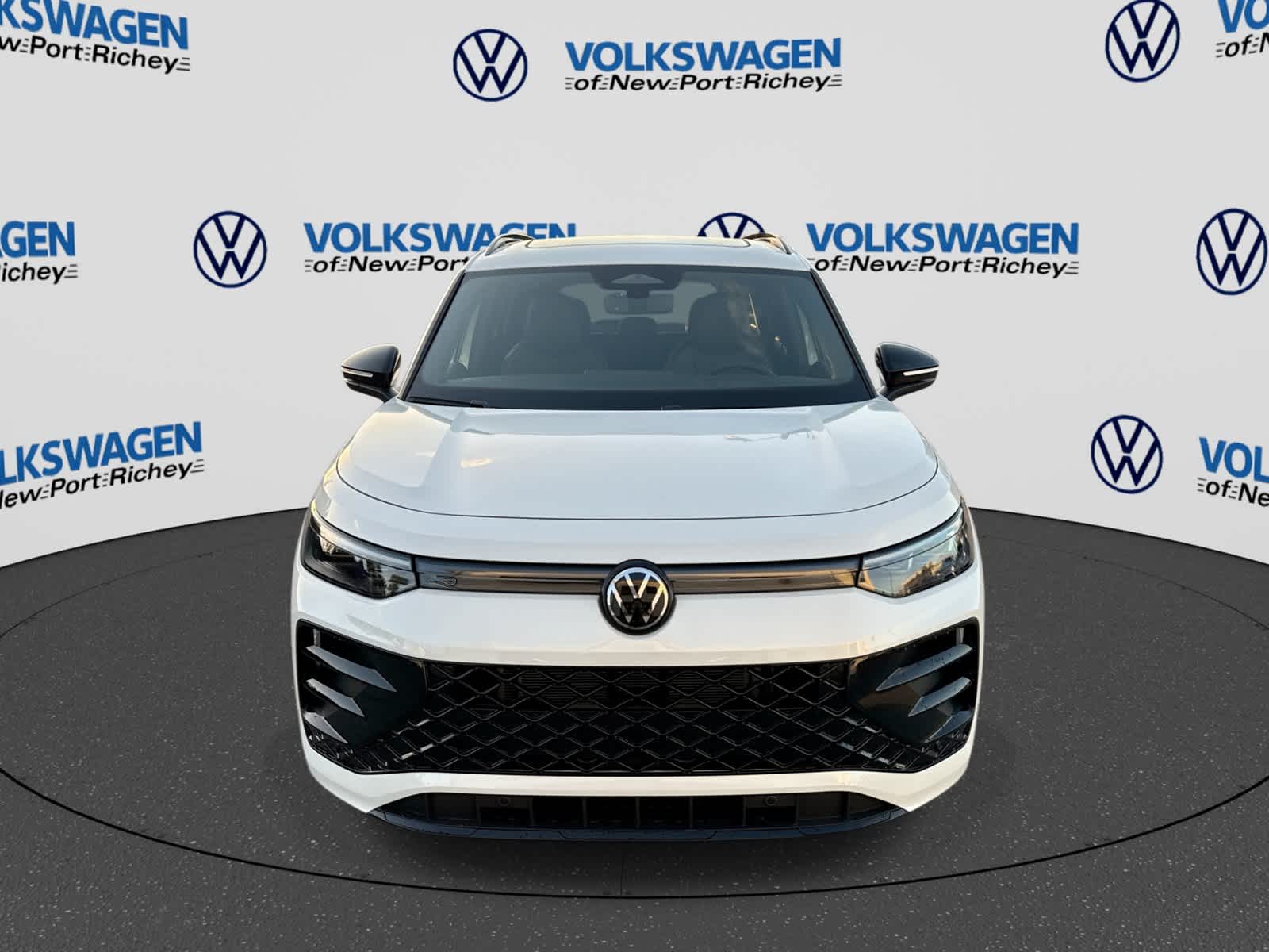2026 Volkswagen Tiguan SE R-Line Negro