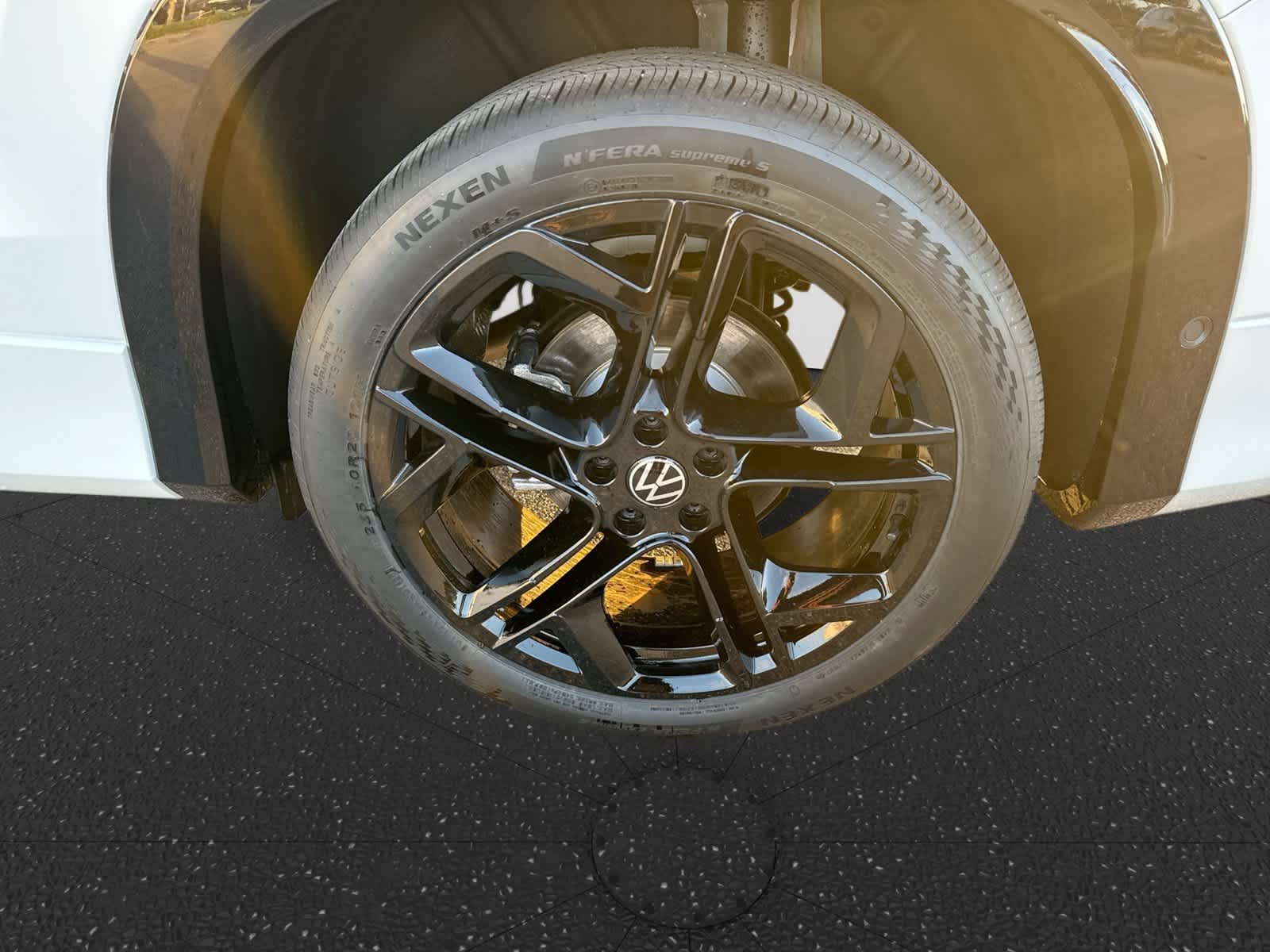 2026 Volkswagen Tiguan SE R-Line Negro