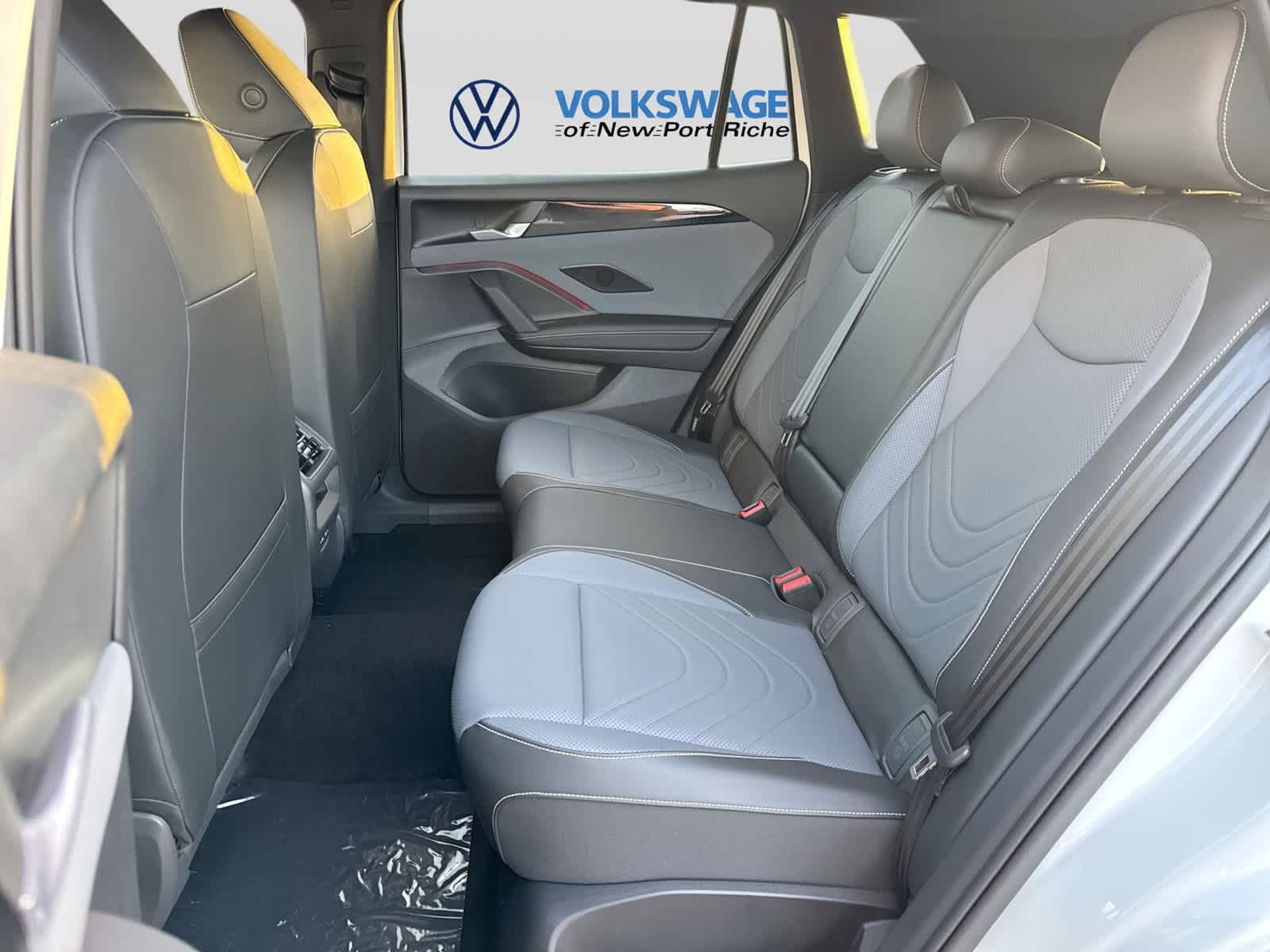 2026 Volkswagen Tiguan SE R-Line Negro