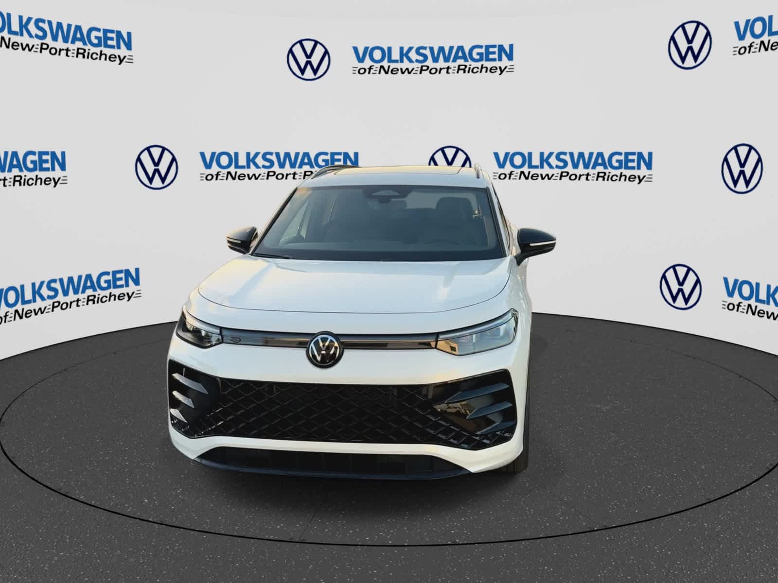 2026 Volkswagen Tiguan SE R-Line Negro