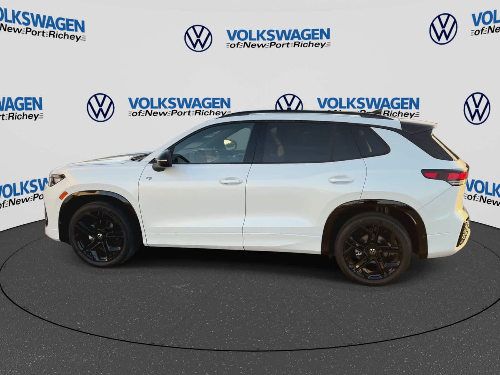 2026 Volkswagen Tiguan SE R-Line Negro