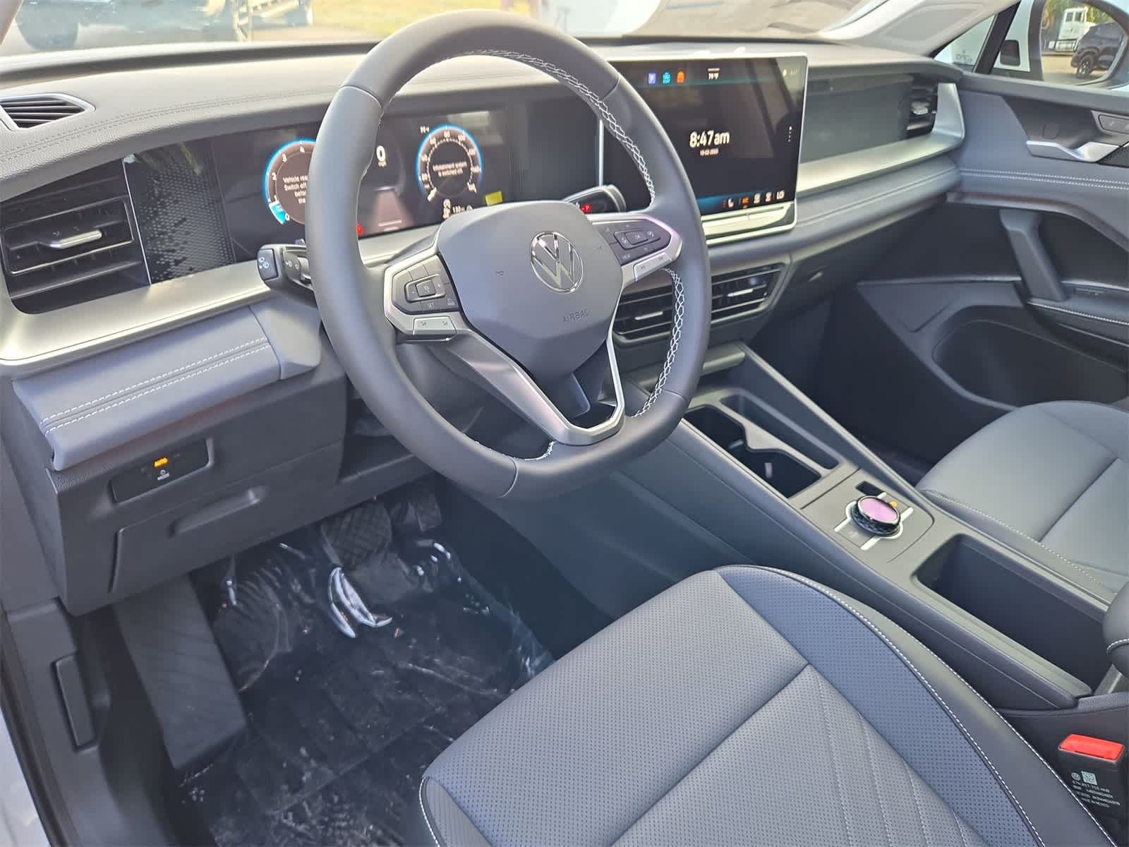 2025 Volkswagen Tiguan 2.0T SE