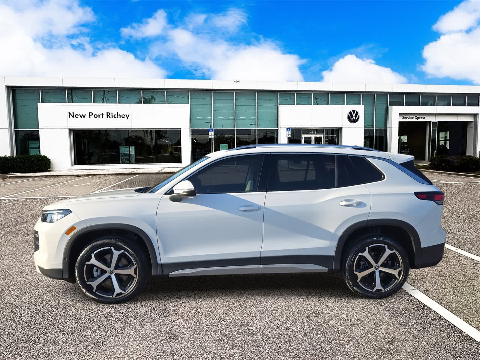 2026 Volkswagen Tiguan 2.0T SE