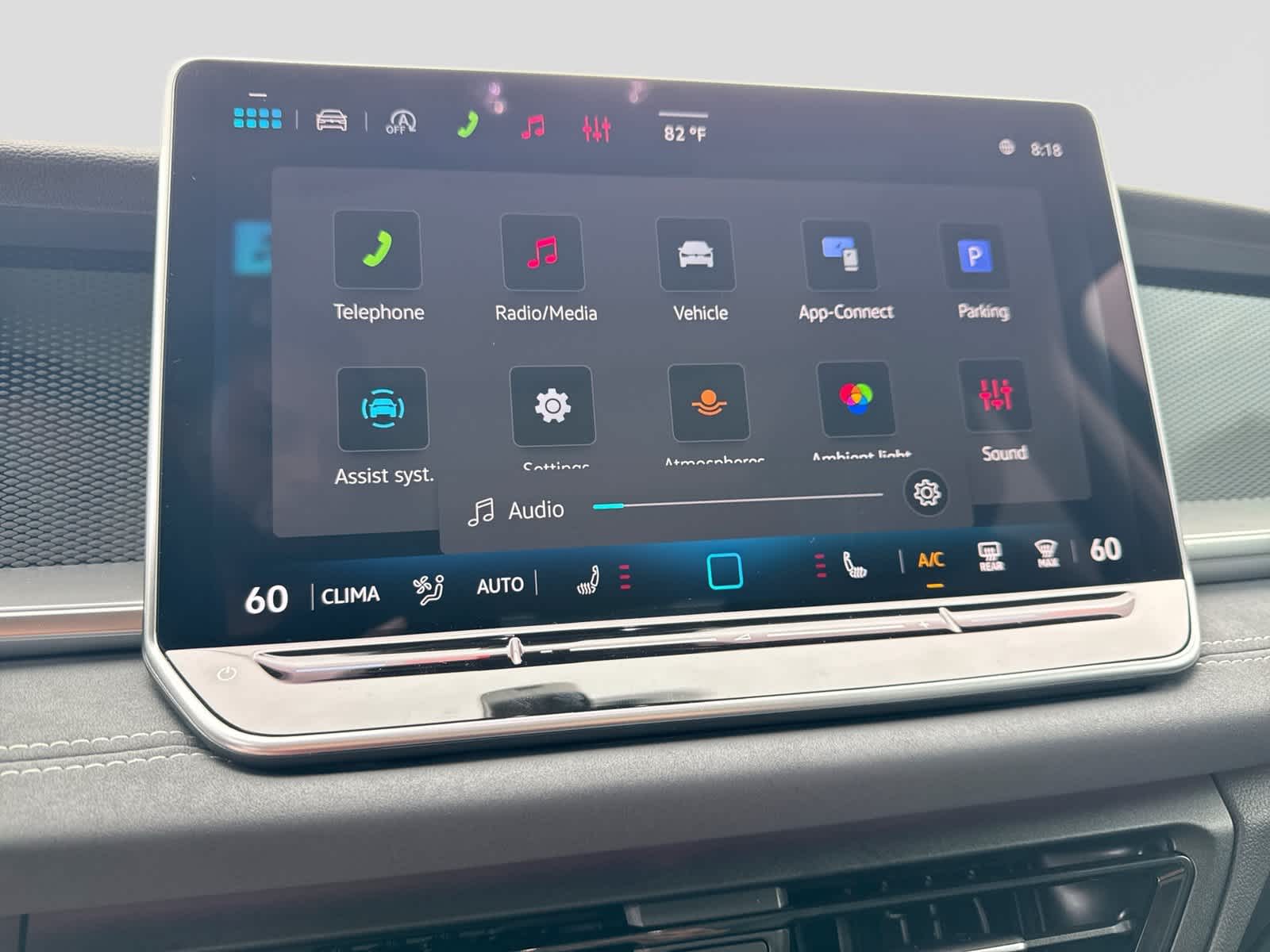 Volkswagen Tiguan SE 2026