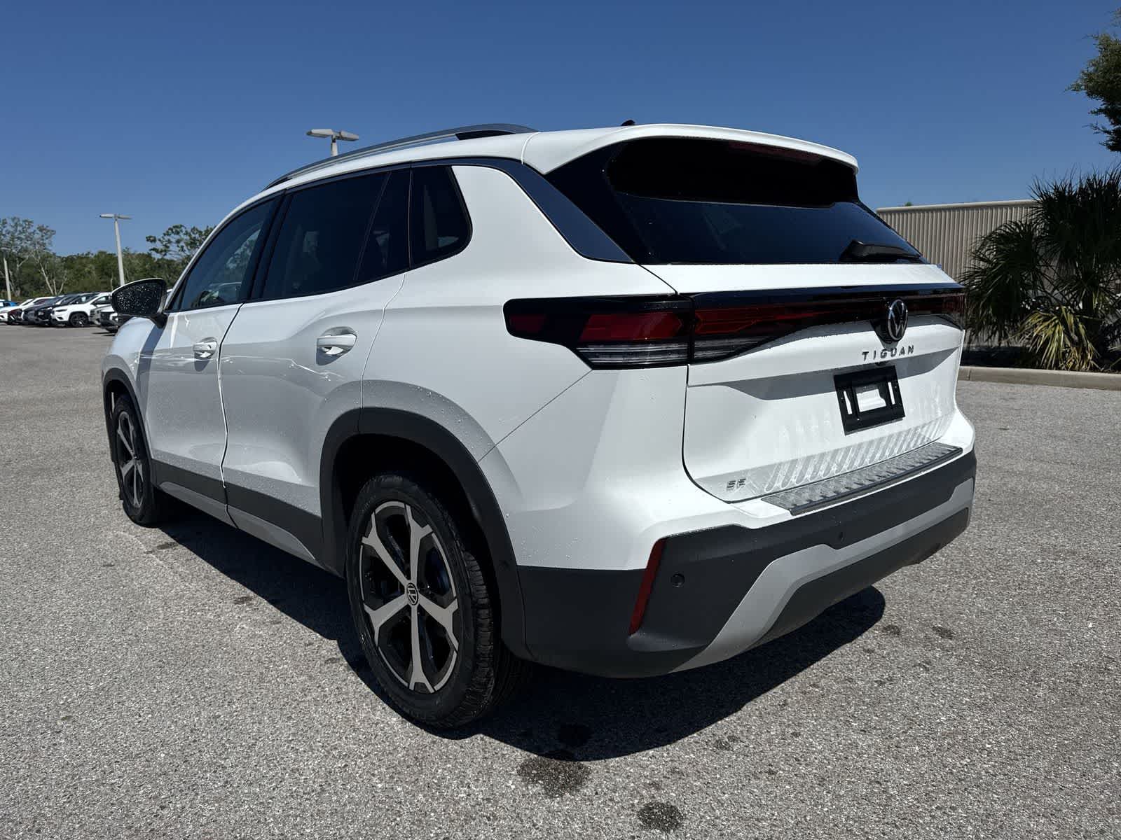 2026 Volkswagen Tiguan 2.0T SE