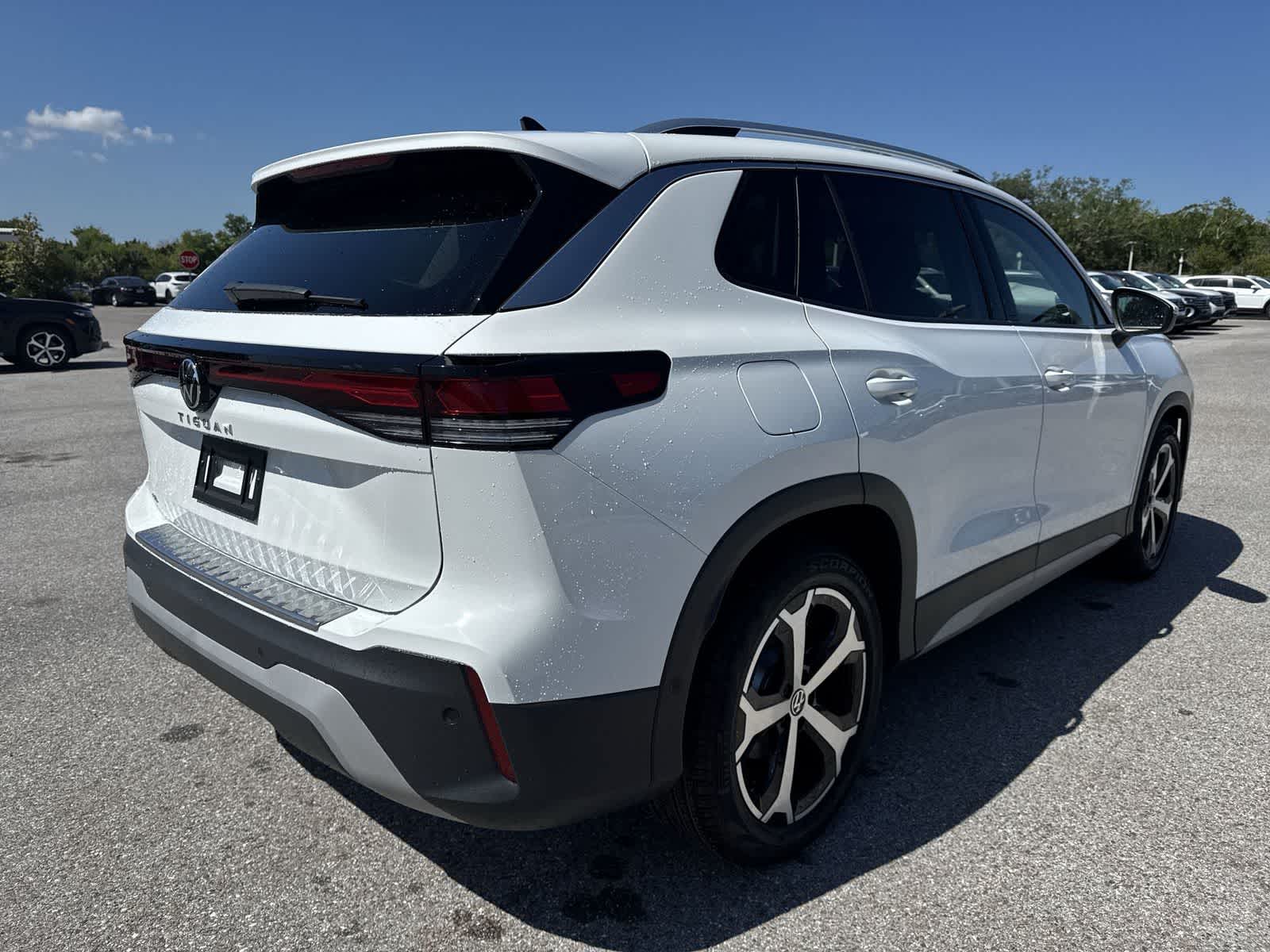 2026 Volkswagen Tiguan 2.0T SE