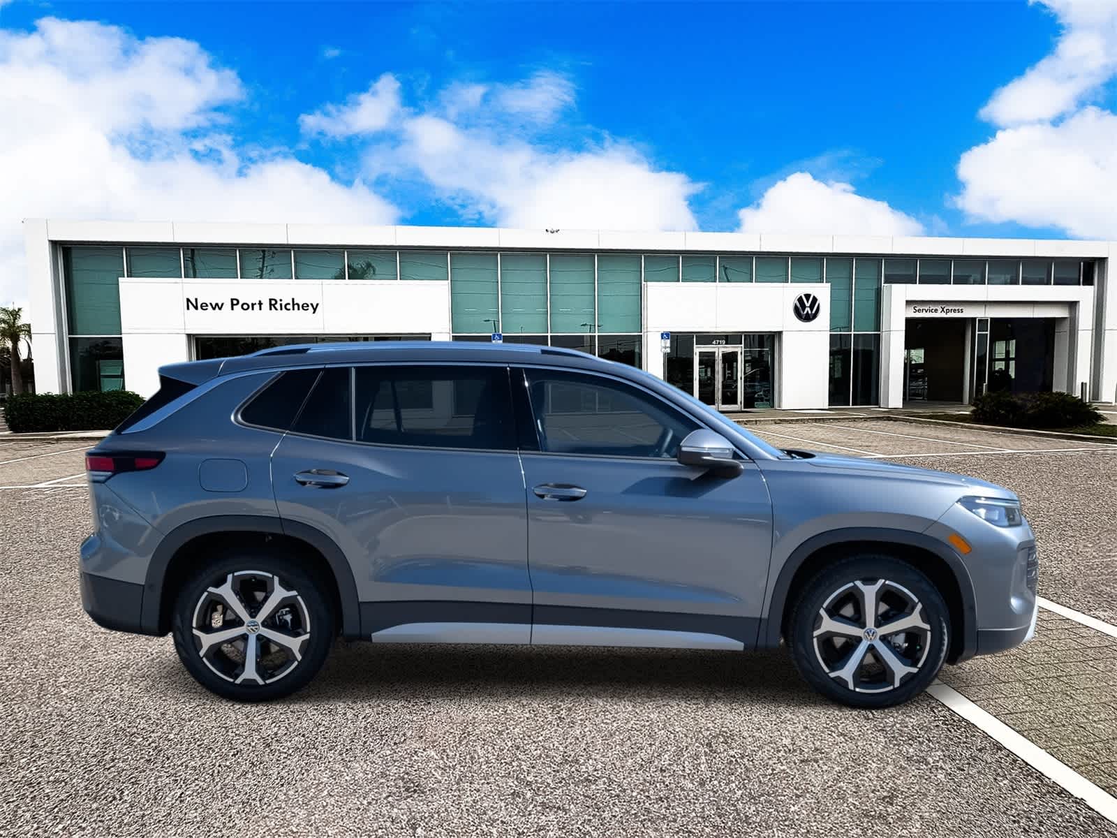 2026 Volkswagen Tiguan 2.0T SE