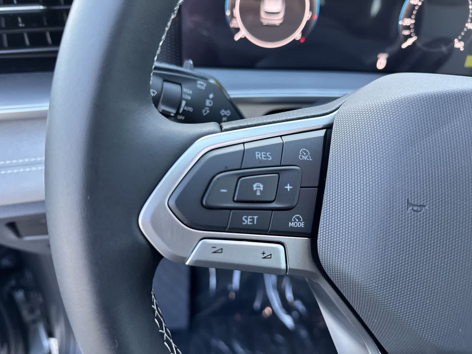 2026 Volkswagen Tiguan 2.0T SE