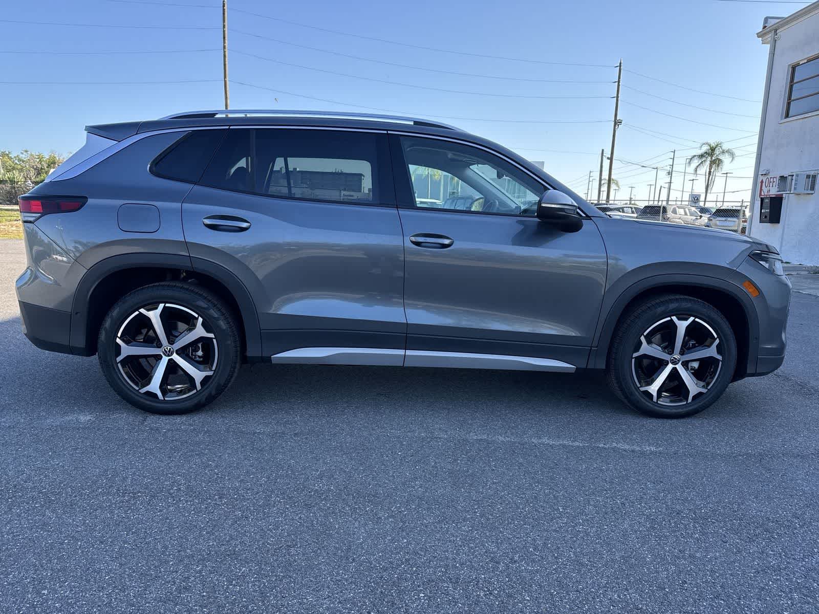 2026 Volkswagen Tiguan 2.0T SE
