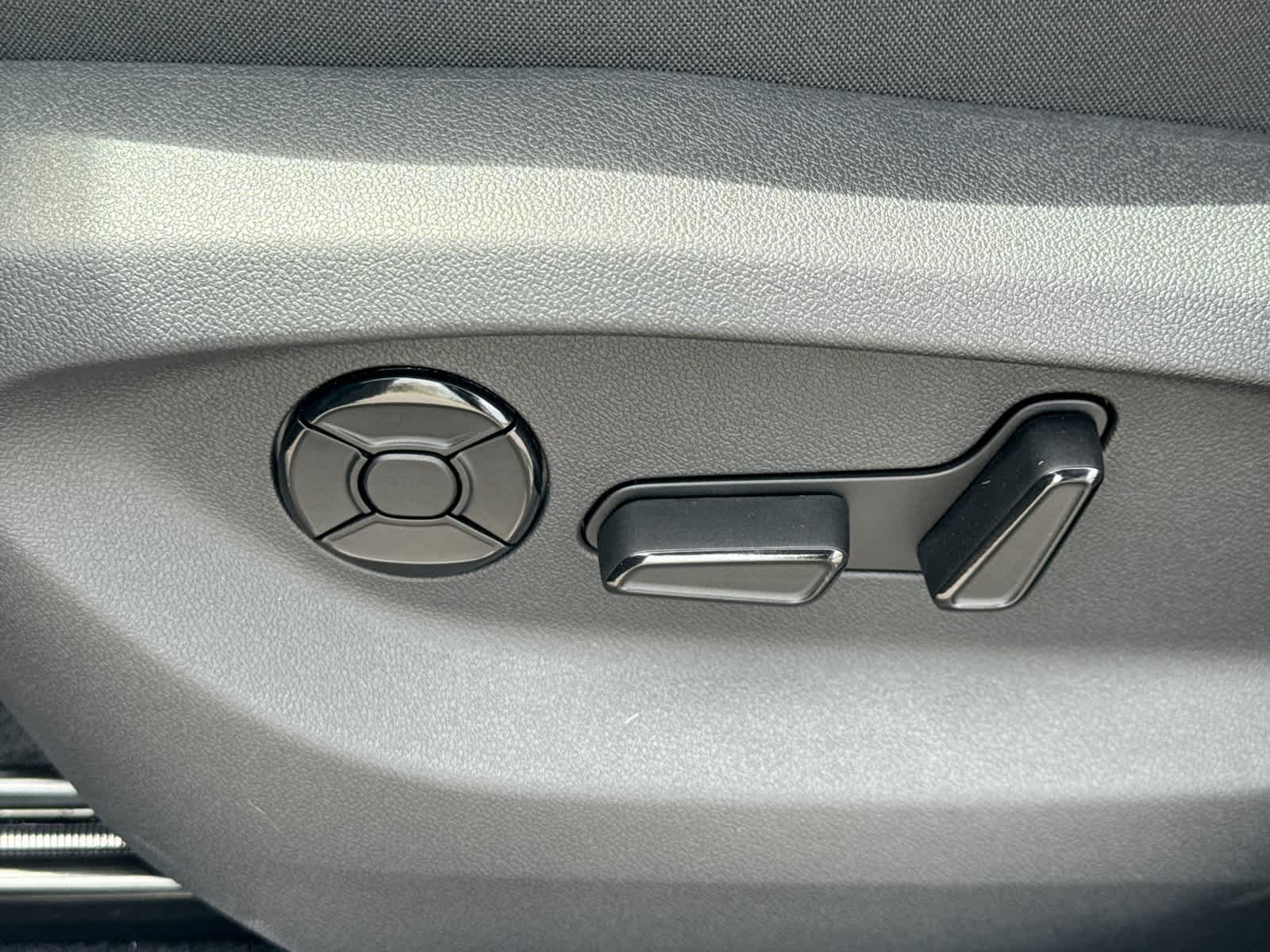 Volkswagen Tiguan SE 2026