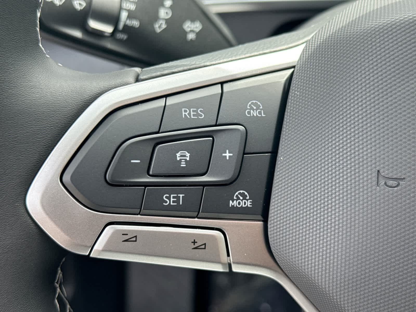 Volkswagen Tiguan SE 2026