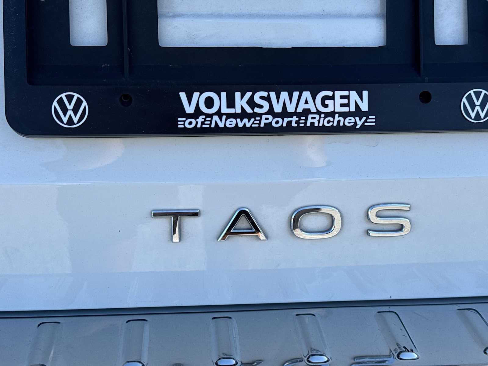 2023 Volkswagen Taos SE