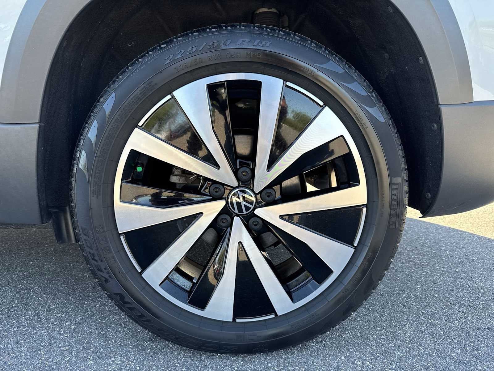 2023 Volkswagen Taos SE