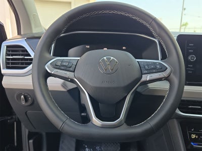 2025 Volkswagen Taos 1.5T SE