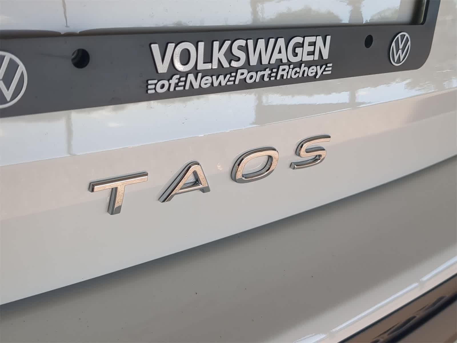 2025 Volkswagen Taos 1.5T SE