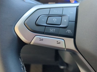 2025 Volkswagen Taos 1.5T SE