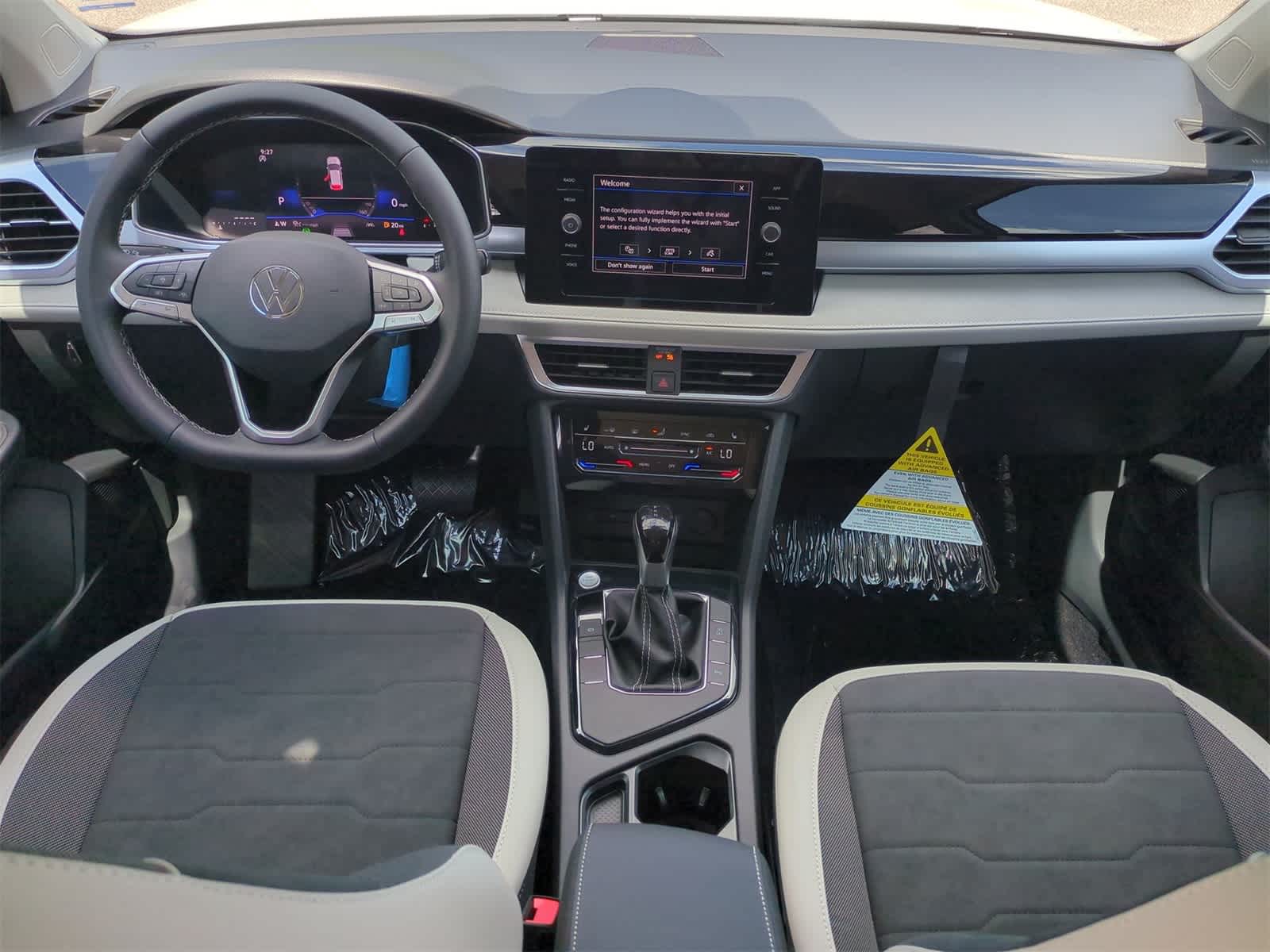 2025 Volkswagen Taos 1.5T SE