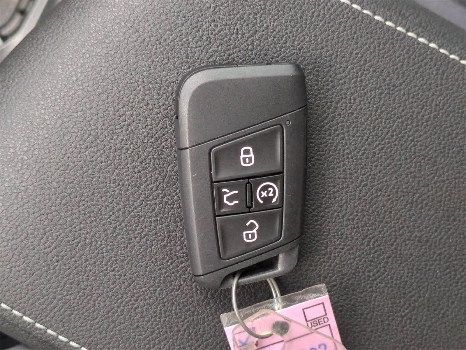 2025 Volkswagen Taos 1.5T SE