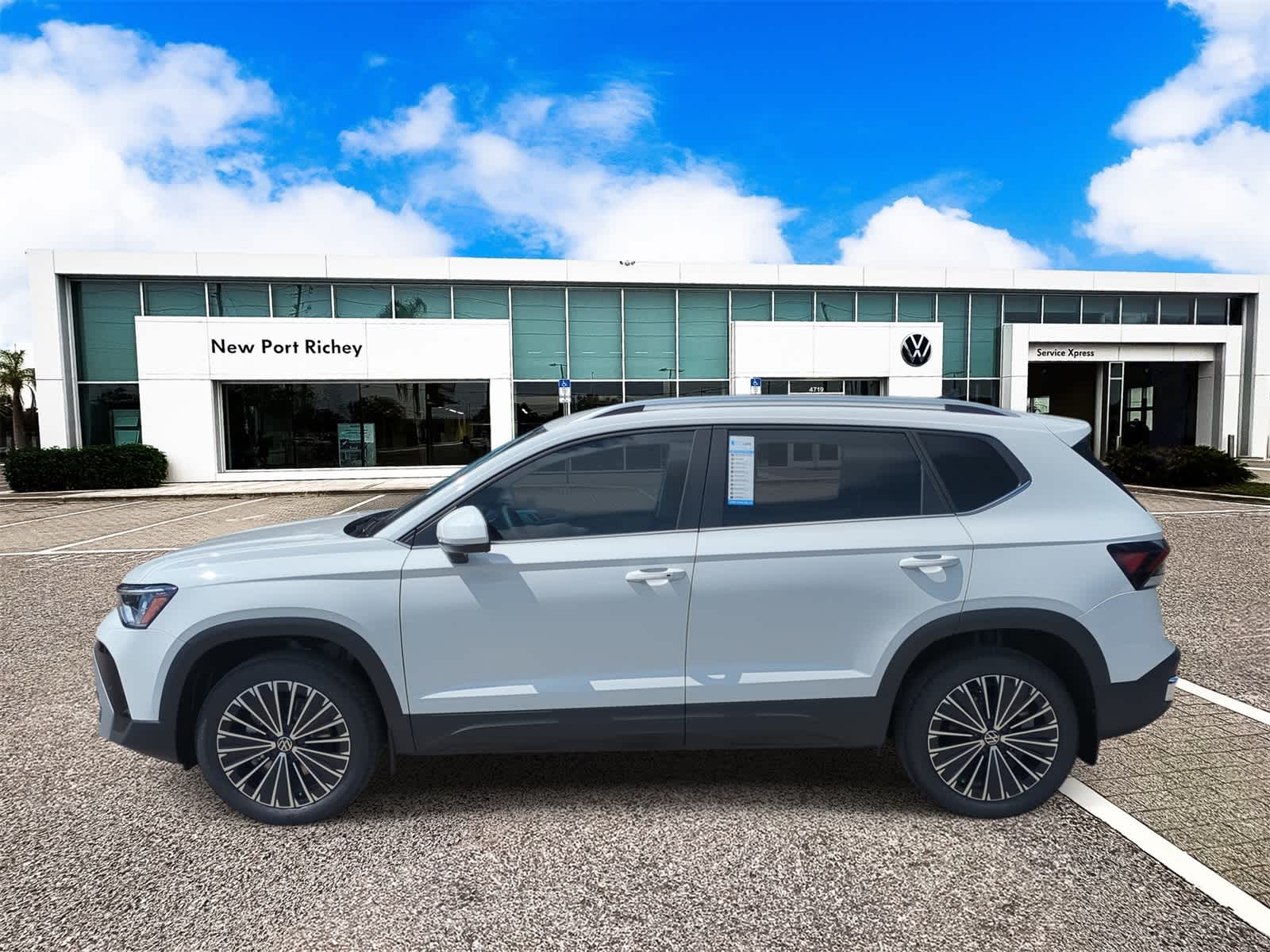 2025 Volkswagen Taos 1.5T SE