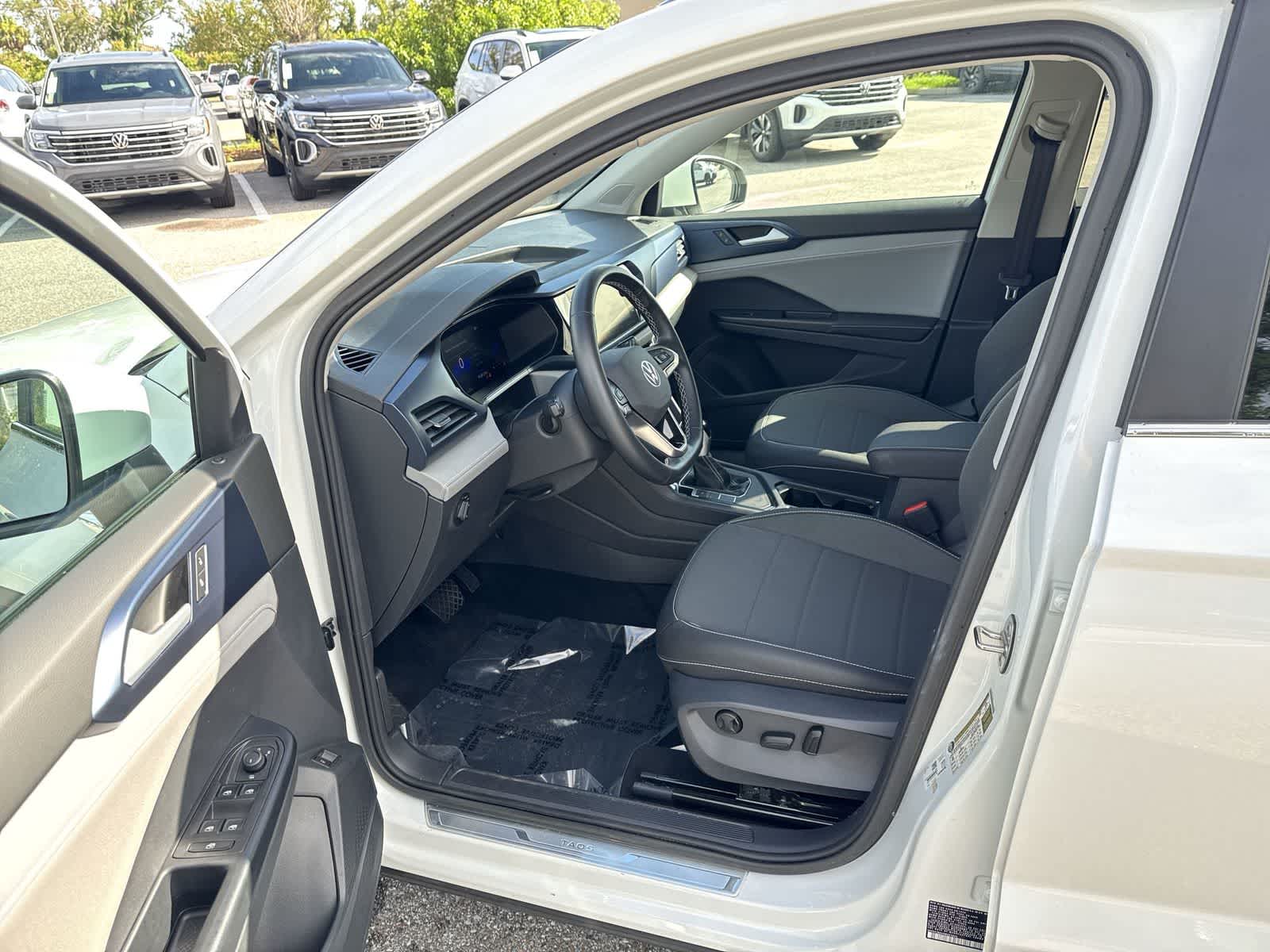 Volkswagen Taos SE 2024