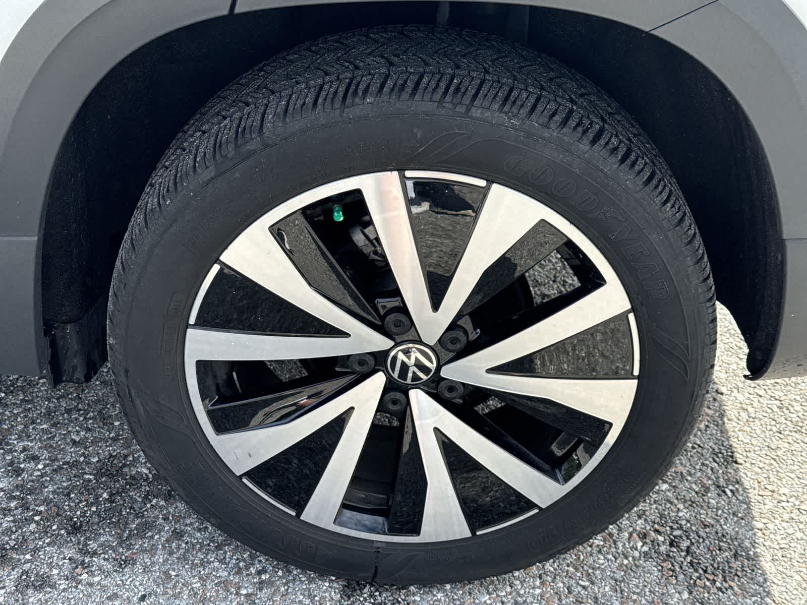 Volkswagen Taos SE 2024