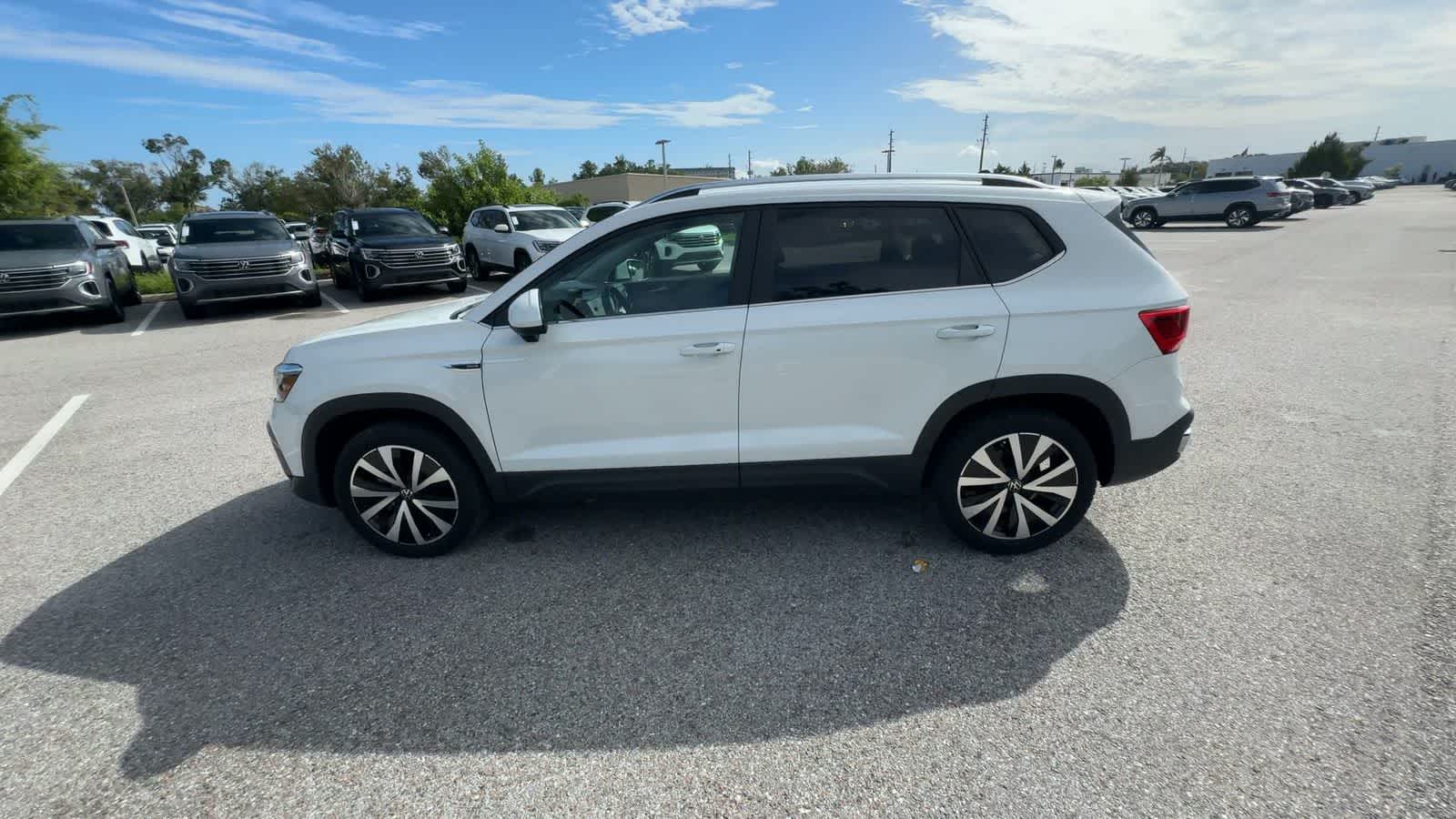 Volkswagen Taos SE 2024