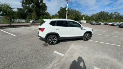 Volkswagen Taos SE 2024