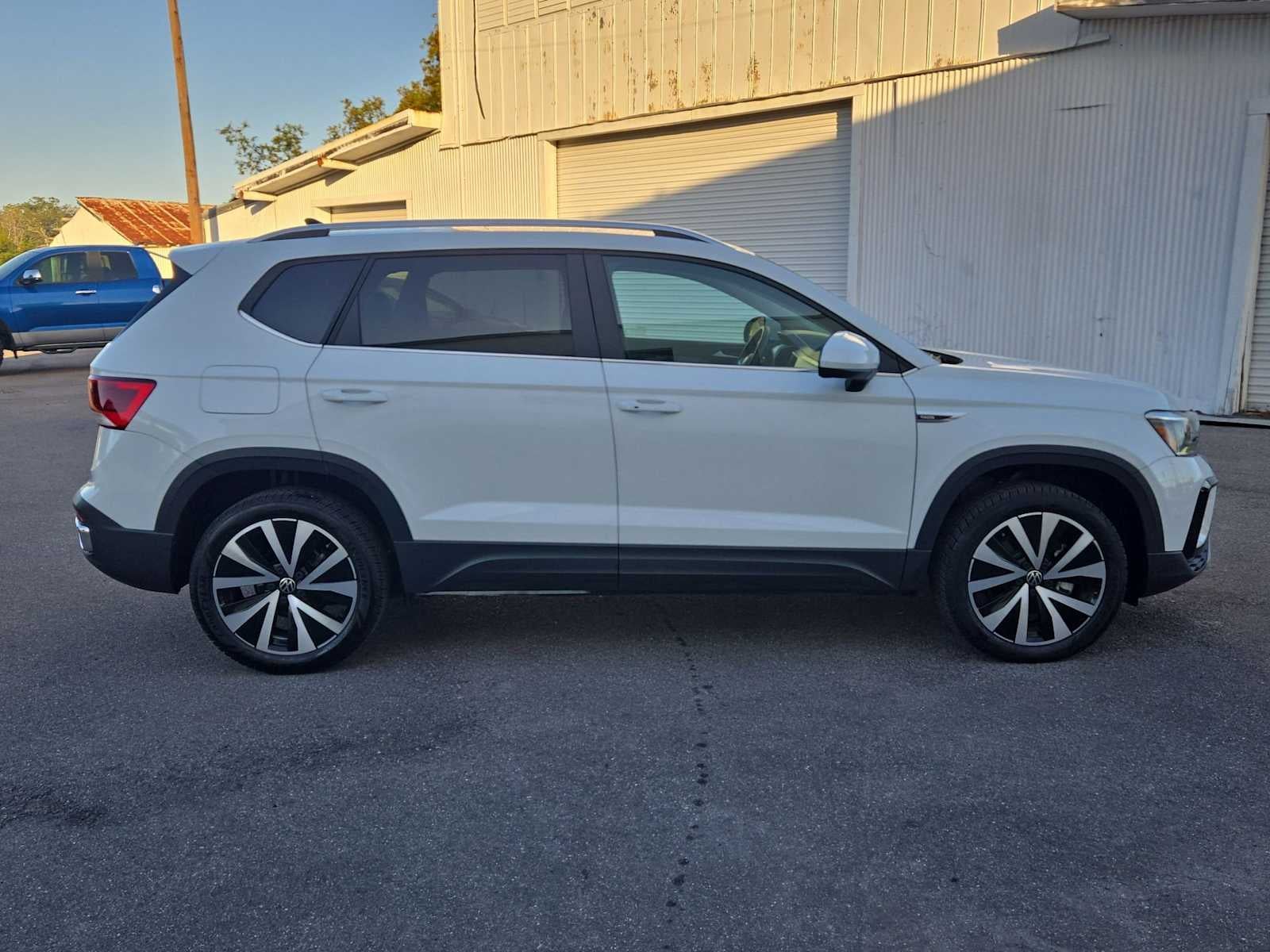 2023 Volkswagen Taos SE