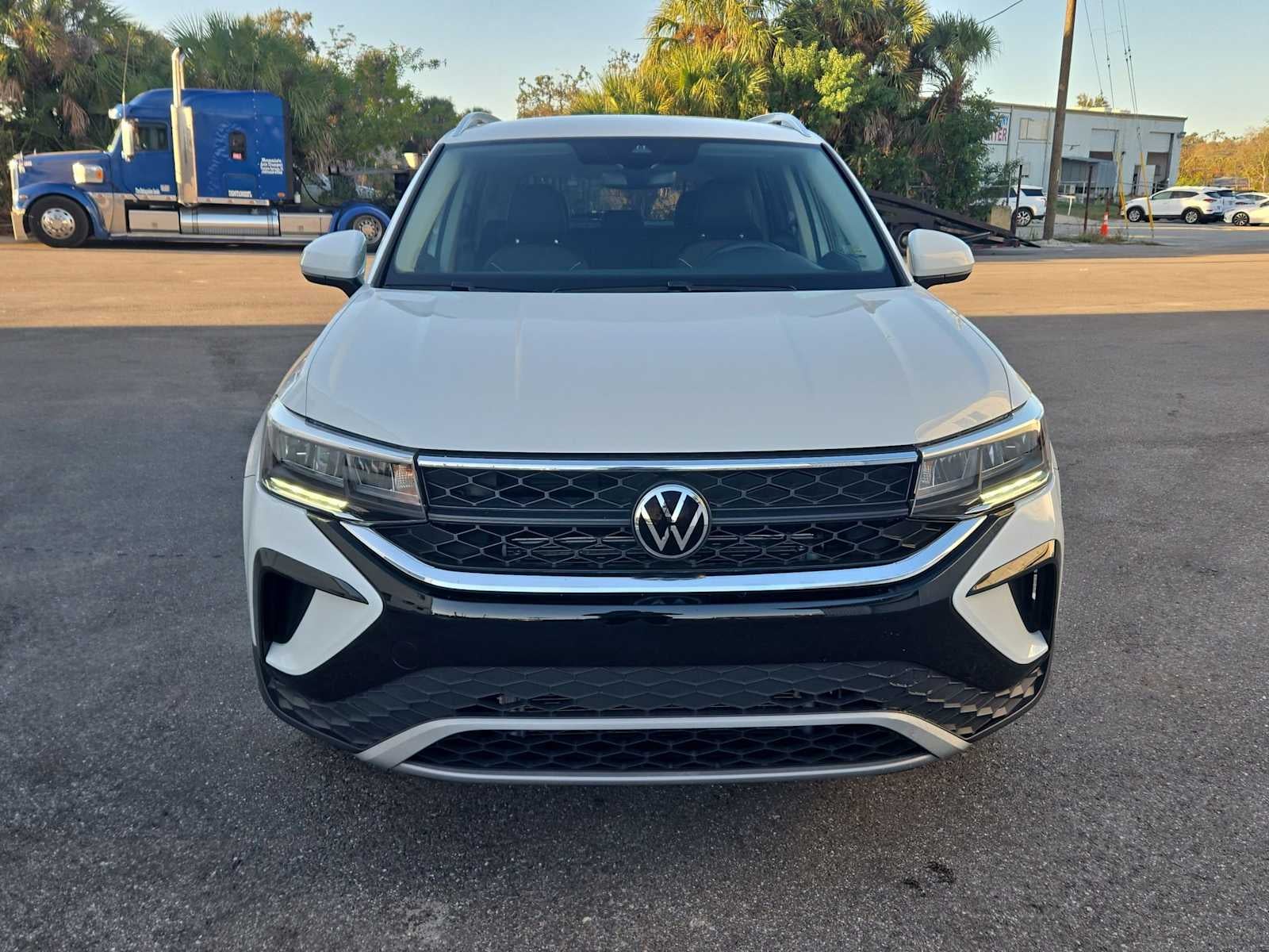 2023 Volkswagen Taos SE