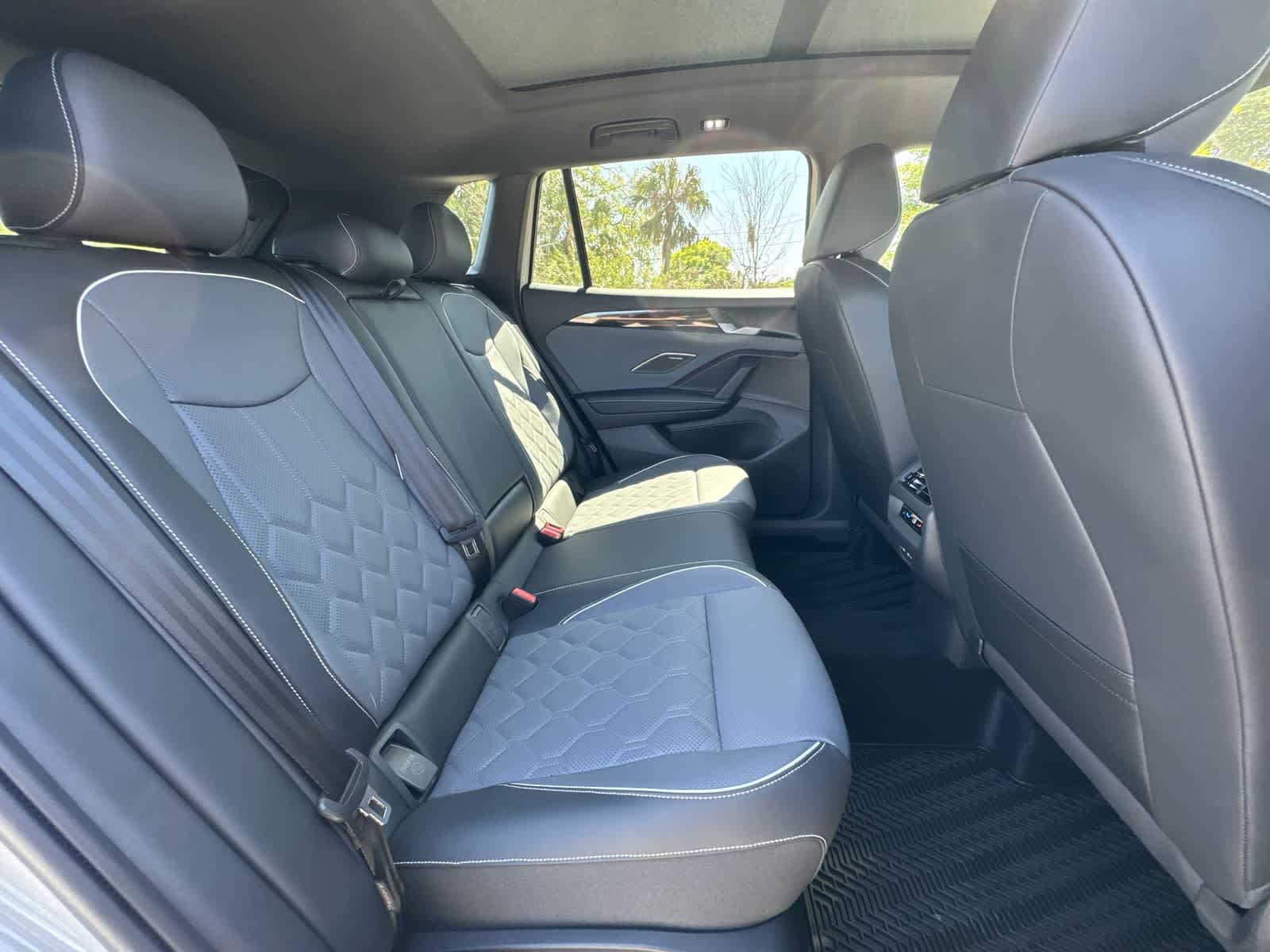 Volkswagen Tiguan 2.0T SEL R-Line Turbo 2026