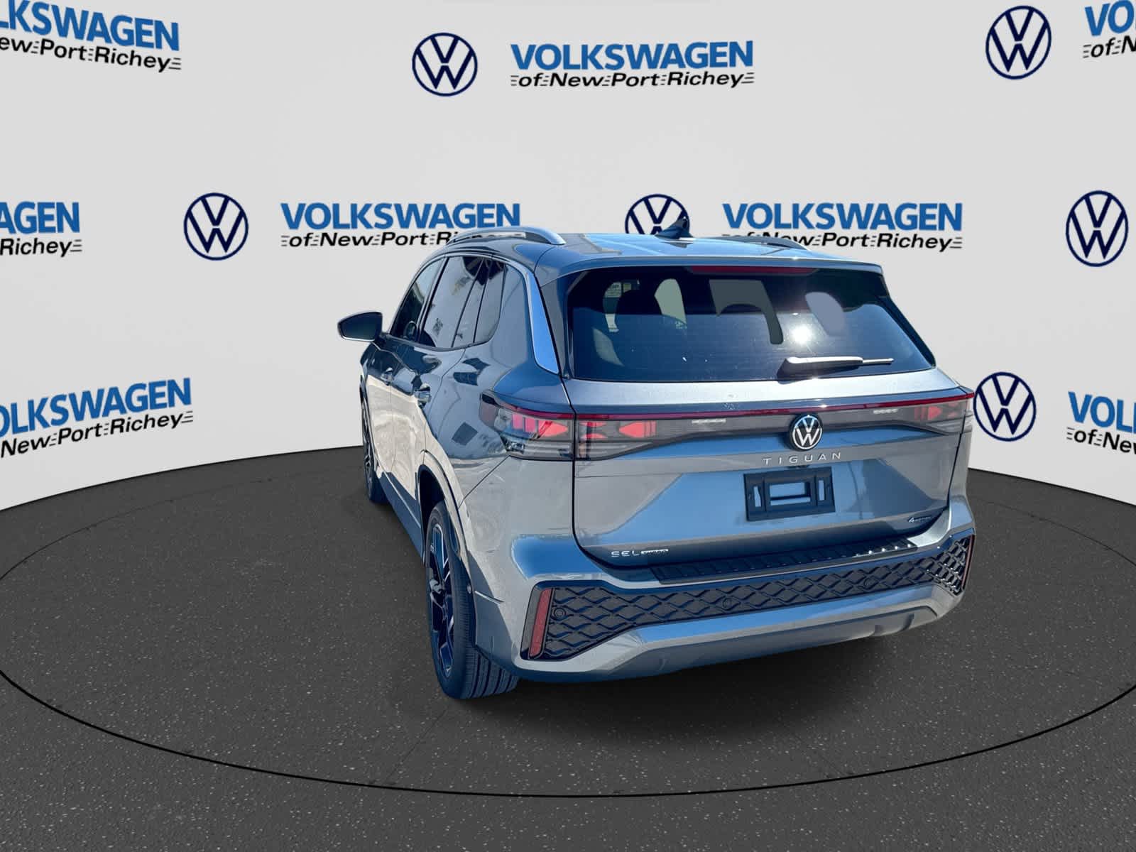 Volkswagen Tiguan 2.0T SEL de 2027