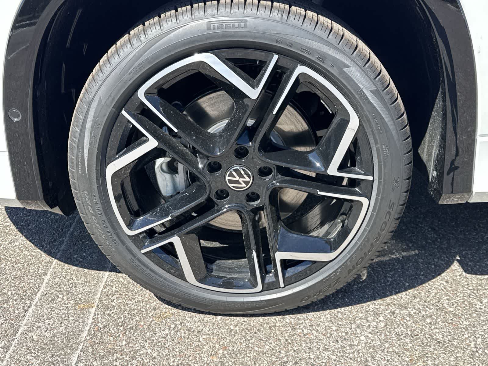 Volkswagen Tiguan 2.0T SEL R-Line Turbo 2026