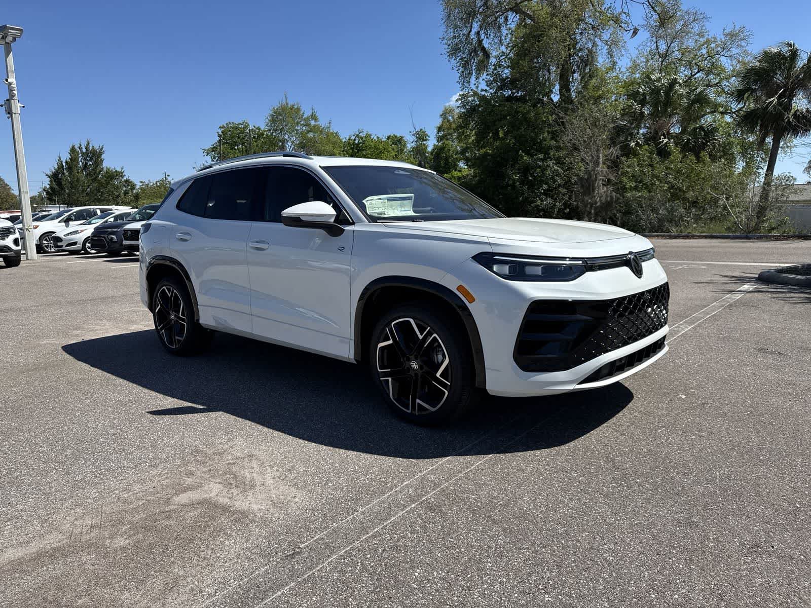 Volkswagen Tiguan 2.0T SEL R-Line Turbo 2026