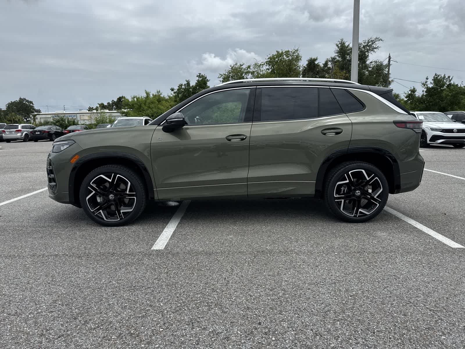 Volkswagen Tiguan 2.0T SEL R-Line Turbo 2026