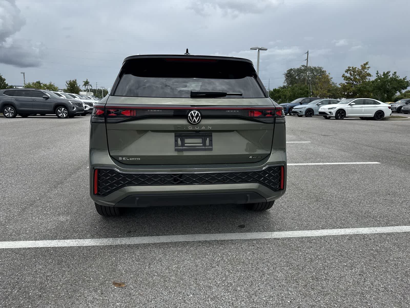 Volkswagen Tiguan 2.0T SEL R-Line Turbo 2026