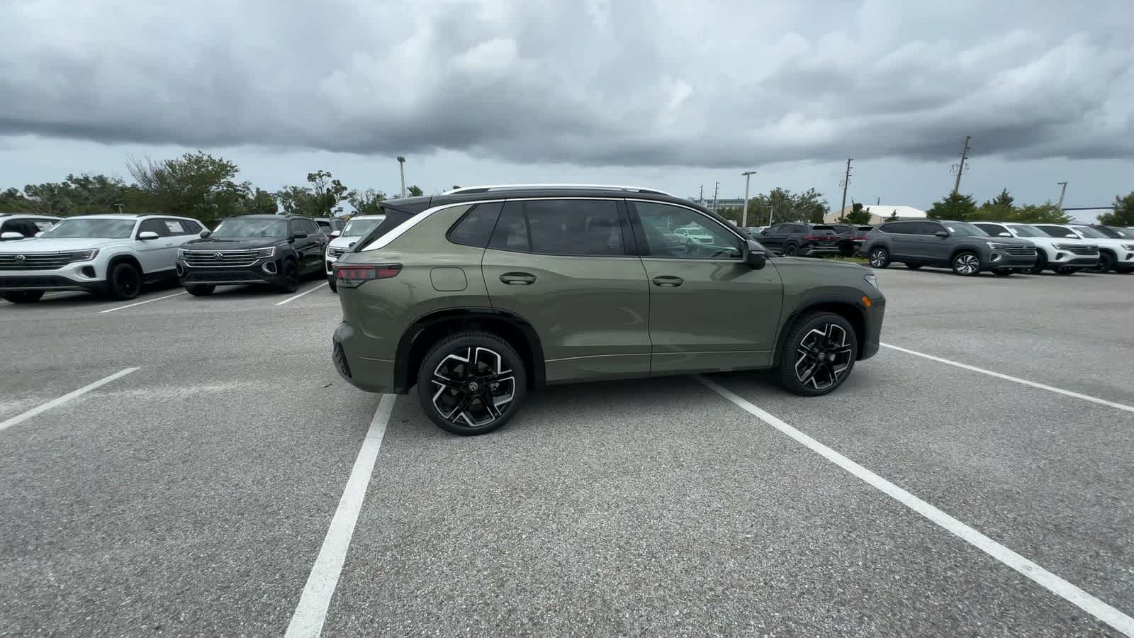 Volkswagen Tiguan 2.0T SEL R-Line Turbo 2026