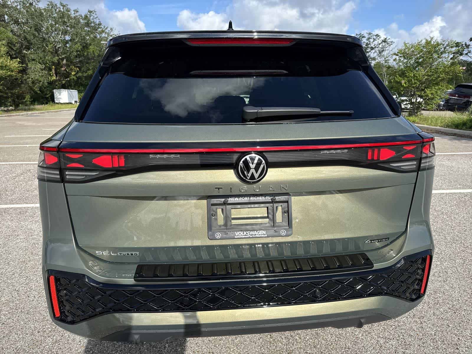 Volkswagen Tiguan 2.0T SEL R-Line Turbo 2026