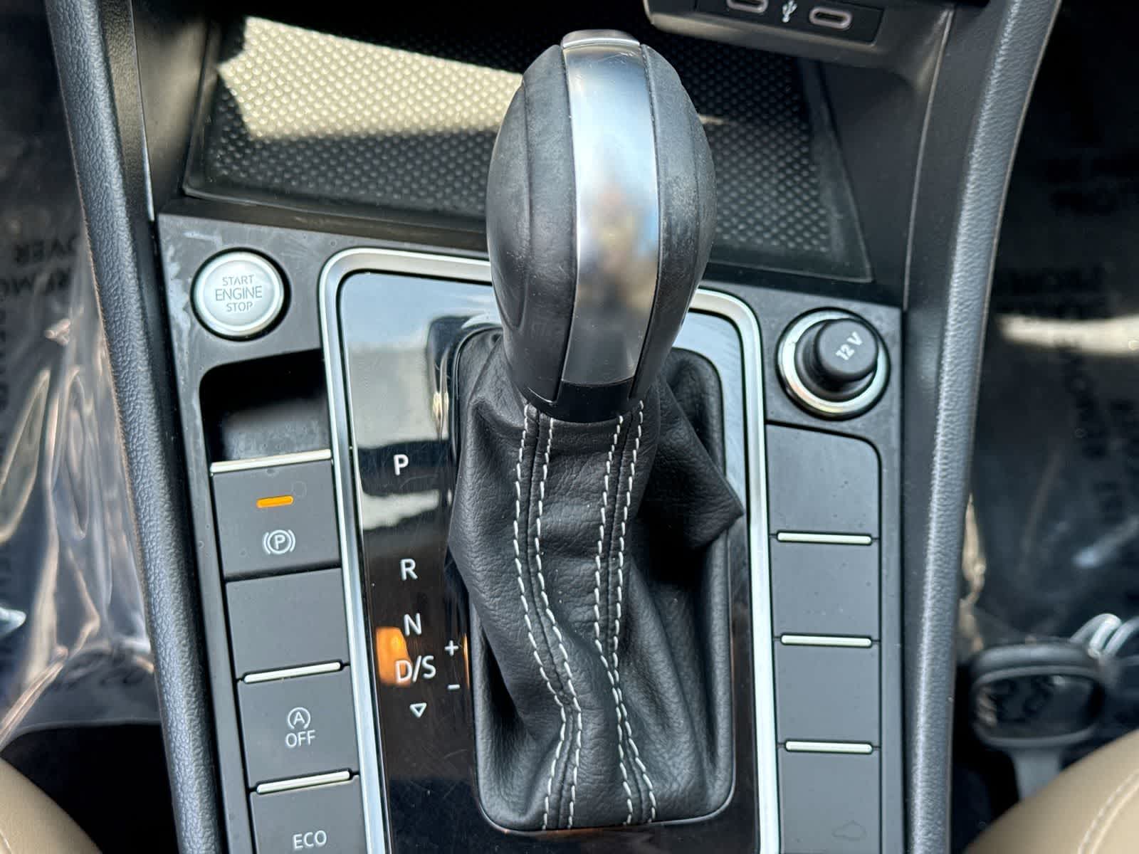 Volkswagen Jetta SE 2021
