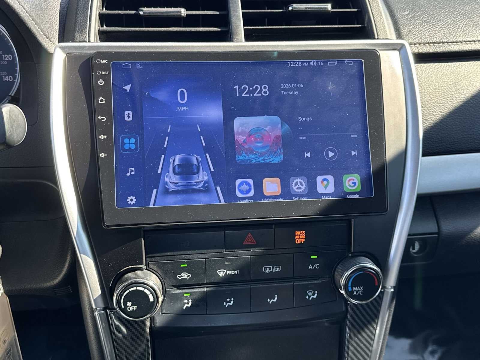 Toyota Camry Base 2015