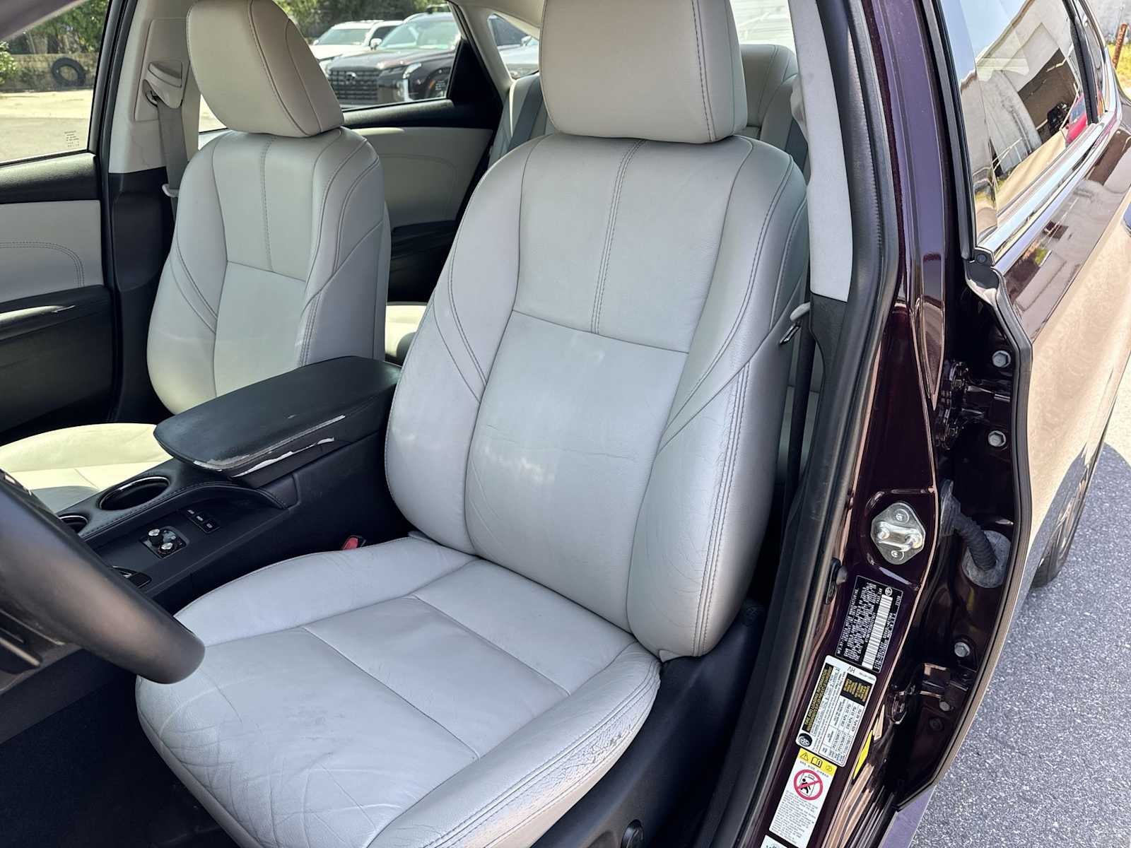 Toyota Avalon XLE 2016