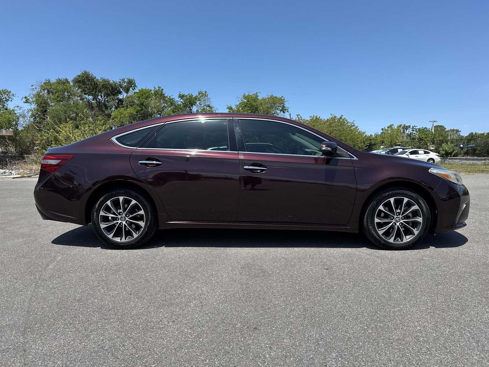 Toyota Avalon XLE 2016