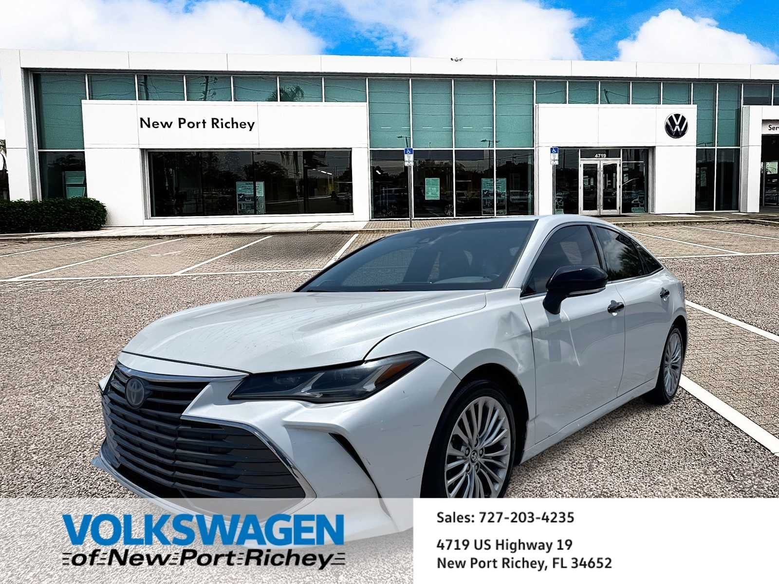 Toyota Avalon Hybrid Limited 2020