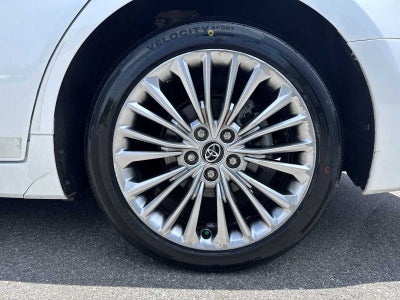 Toyota Avalon Hybrid Limited 2020