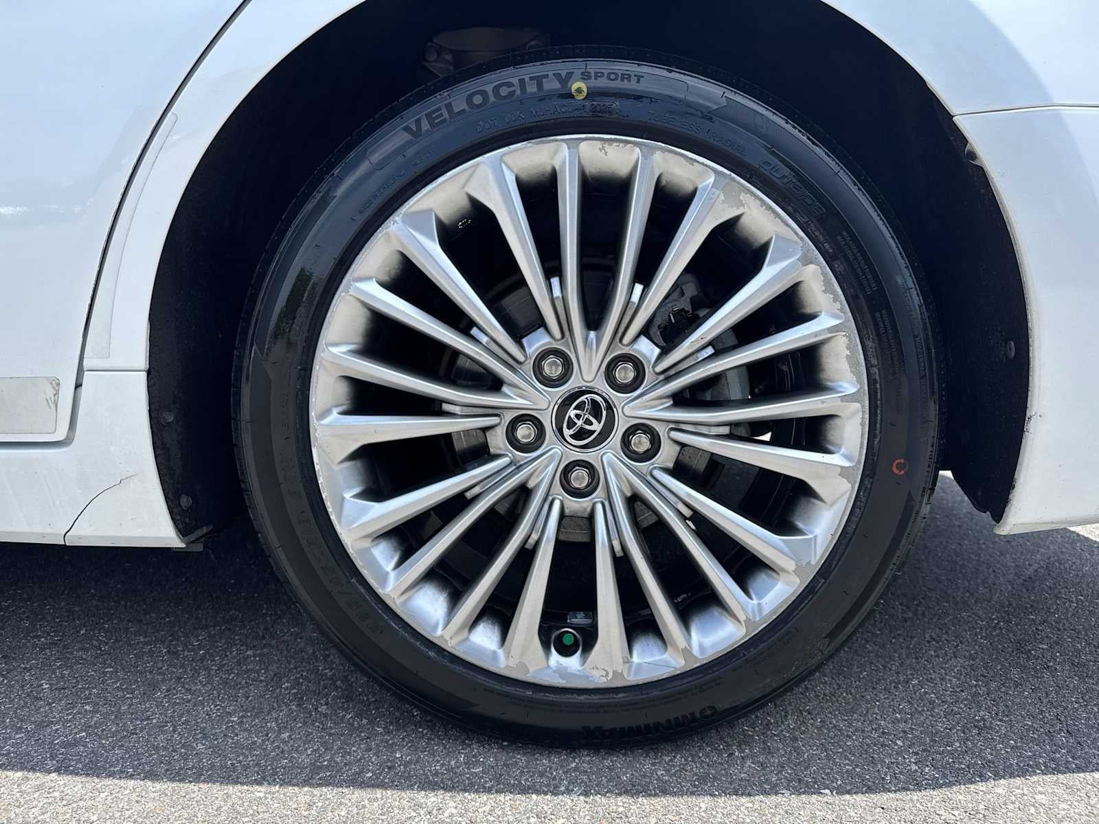Toyota Avalon Hybrid Limited 2020