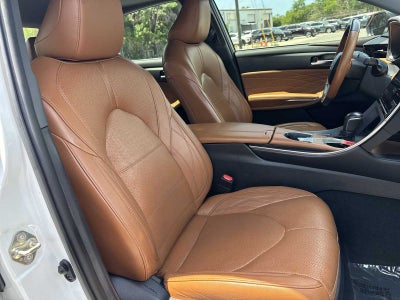 Toyota Avalon Hybrid Limited 2020