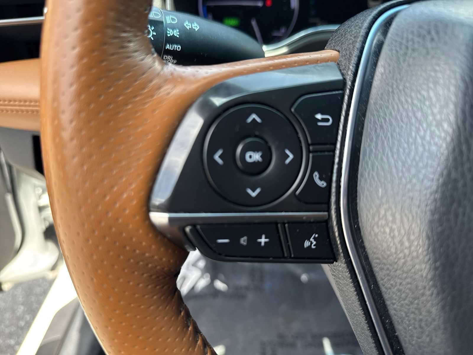 Toyota Avalon Hybrid Limited 2020