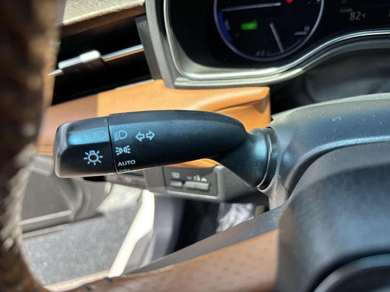 Toyota Avalon Hybrid Limited 2020