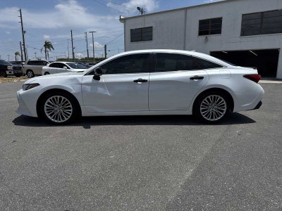 Toyota Avalon Hybrid Limited 2020