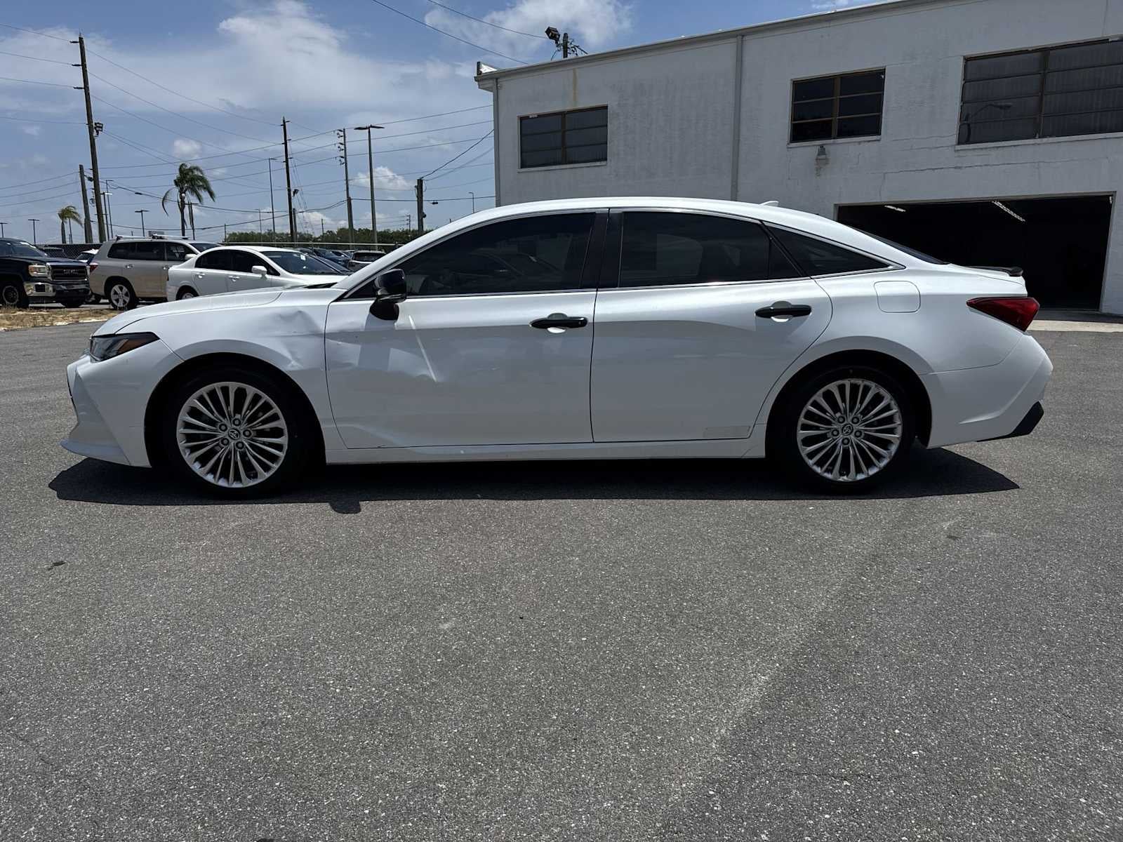 Toyota Avalon Hybrid Limited 2020